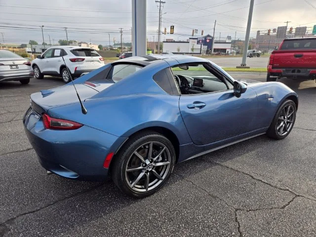 Used 2018 Blue Mazda Grand Touring image 8