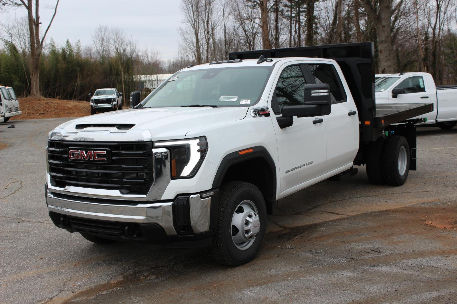 New 2026 Summit White GMC Pro image 2