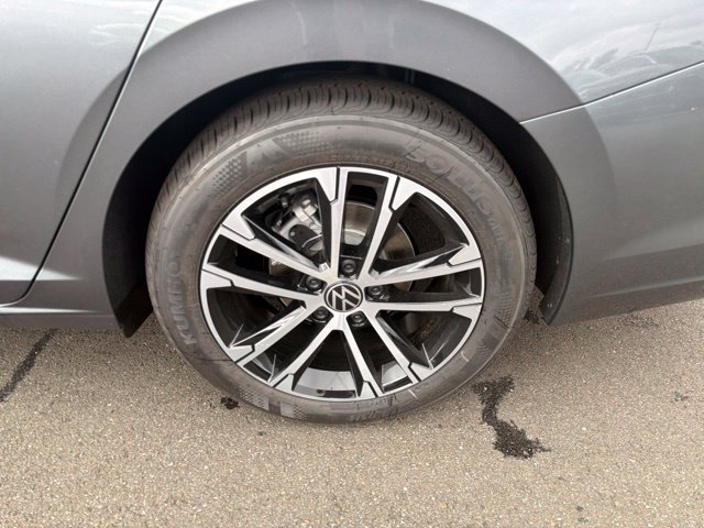 New 2027 Gray Volkswagen 1.5T Sport image 9