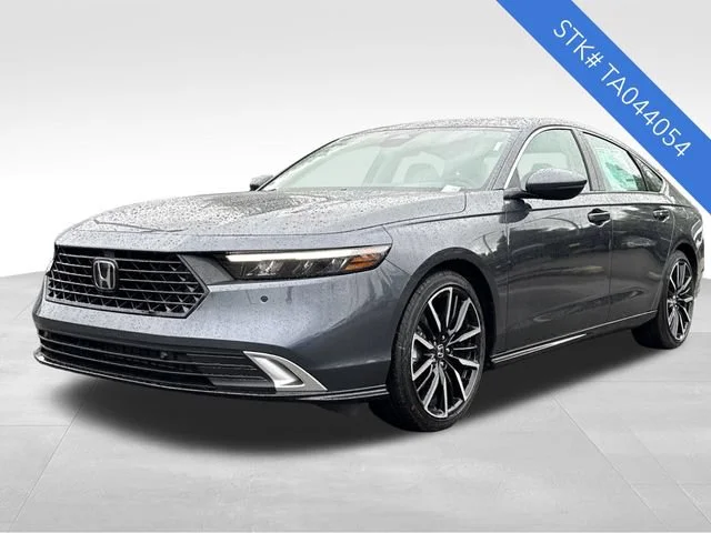 New 2026 Meteorite Gray Metallic Honda Touring image 3