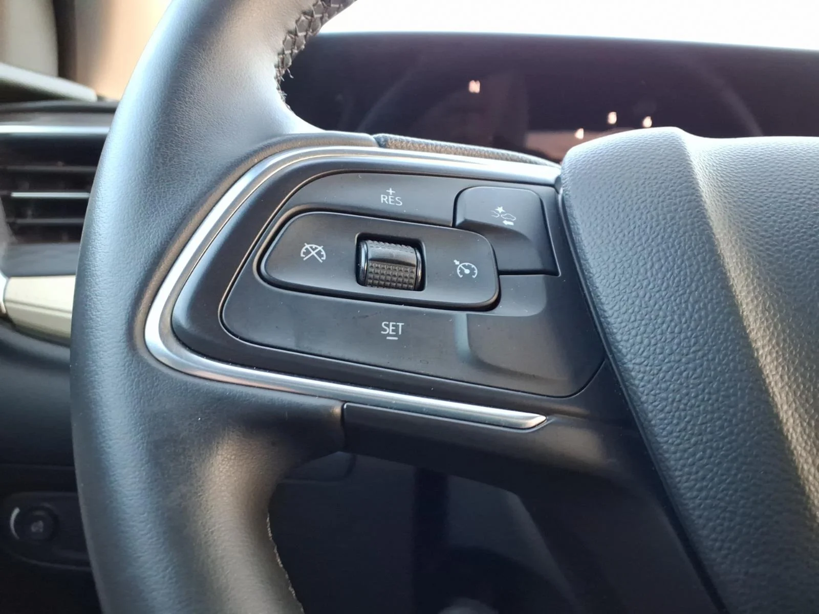 Used 2024 Ebony Buick Sport Touring image 20