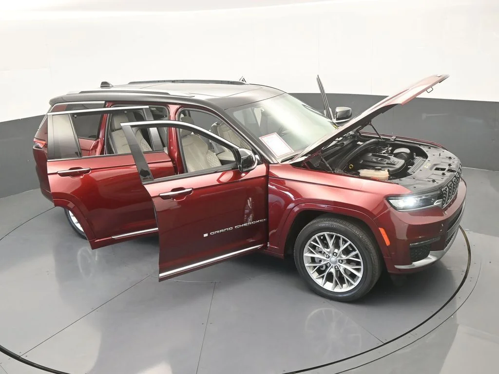Used 2023 Velvet Red Pearlcoat Jeep Summit image 79