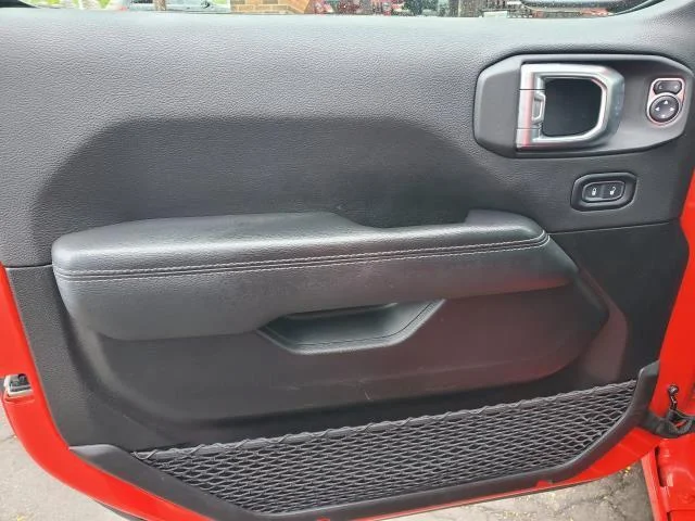 2023 Jeep Wrangler 4-Door Sahara - Photo 19