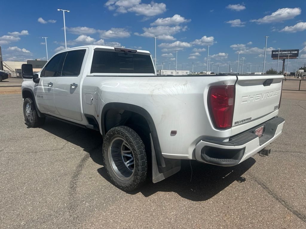Used 2021 White Chevrolet High Country image 3