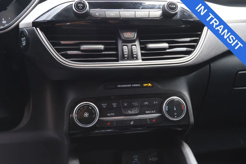 Used 2022 Silver Metallic Ford SE image 24