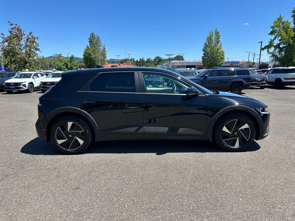 Certified Used 2026 Black Hyundai SEL image 7