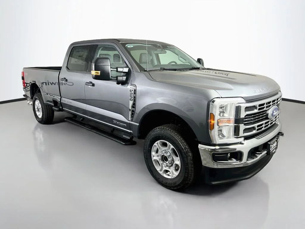 New 2026 Carbonized Gray Metallic Ford XLT image 1