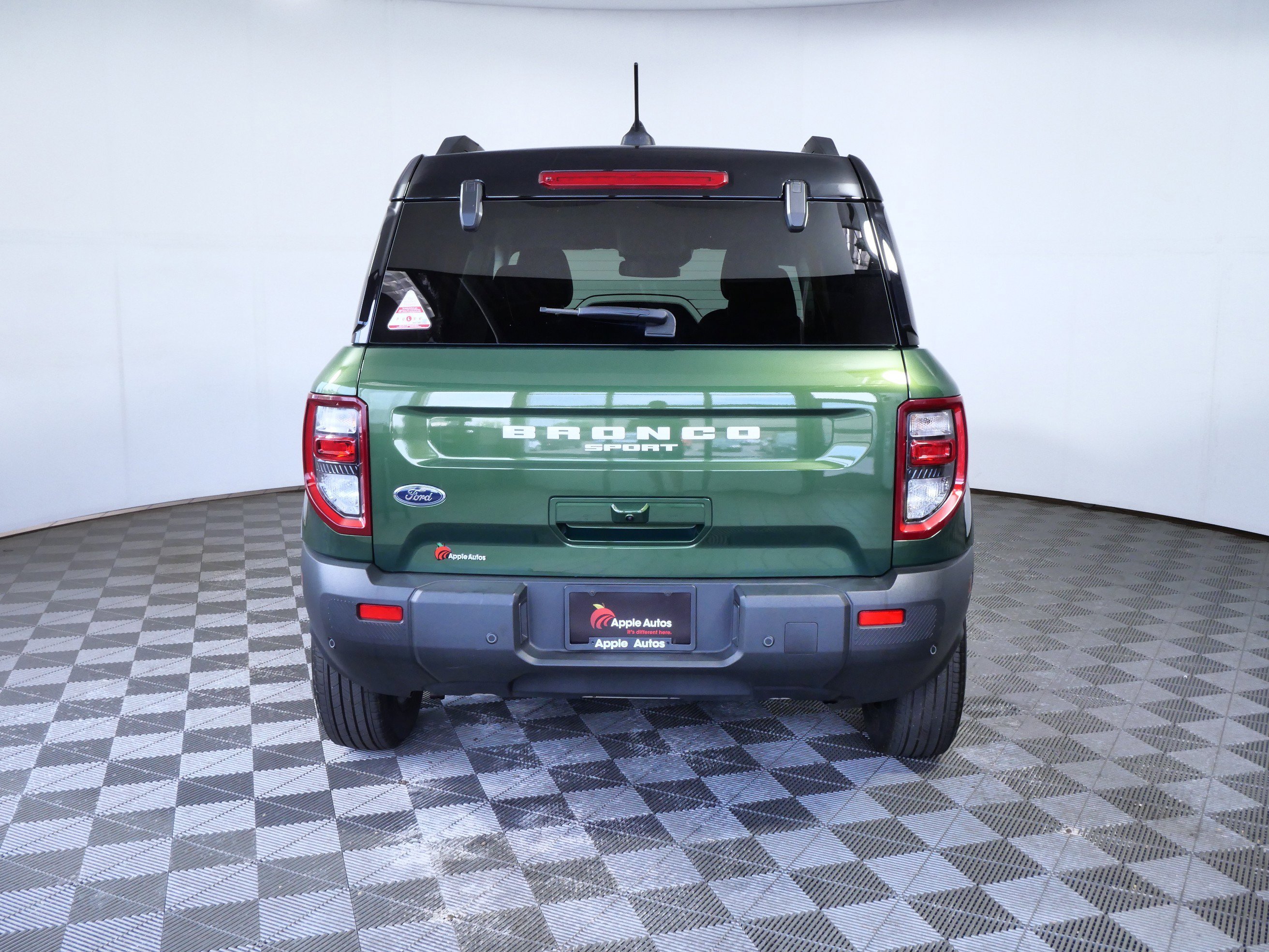 Certified Used 2025 Eruption Green Metallic Ford Outer Banks image 7