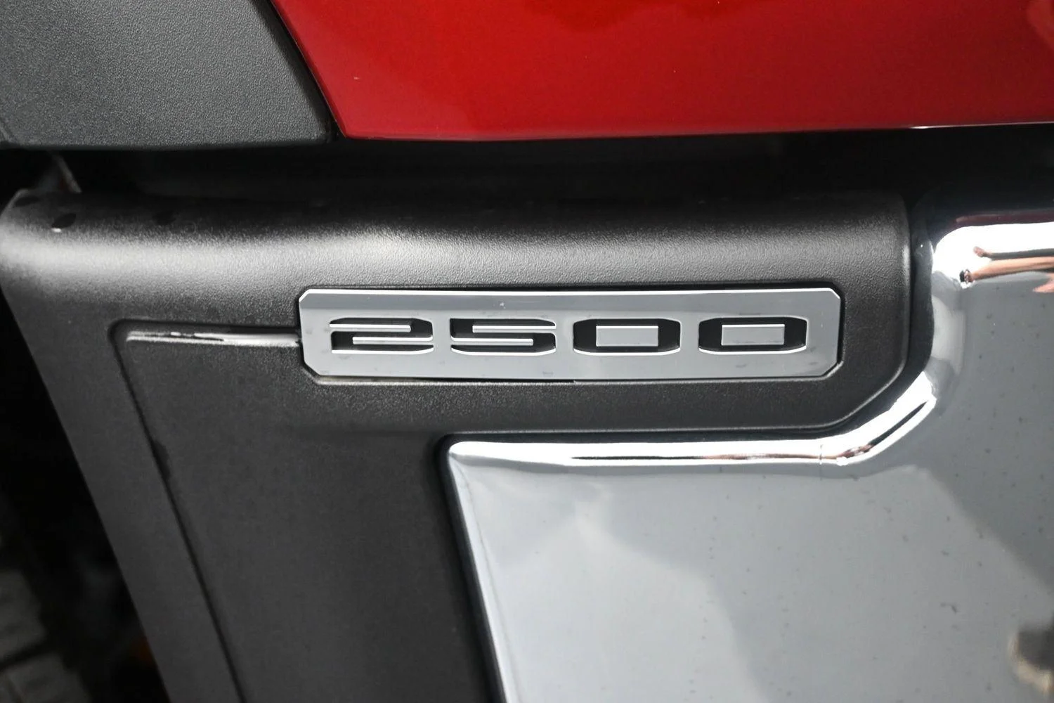 2026 GMC Sierra 2500HD SLT - Photo 6