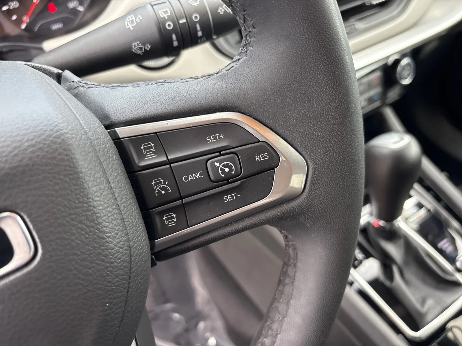 Certified Used 2025 Silver Jeep Limited image 23