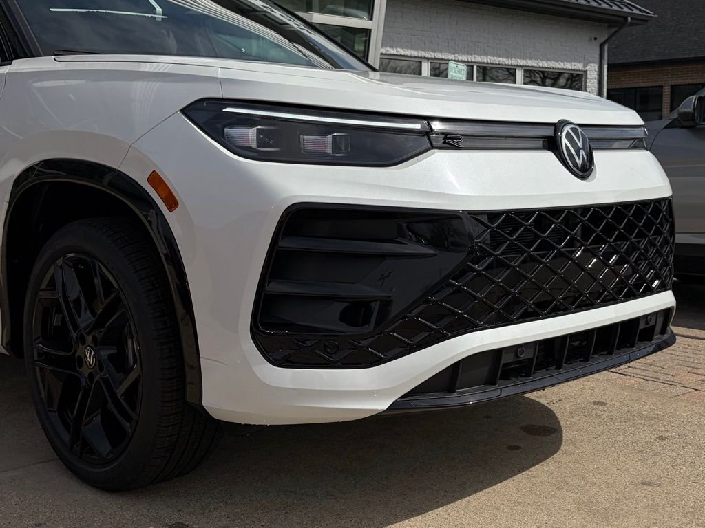 New 2026 Opal White W/Deep Black Roof Volkswagen 2.0T SE R-Line Black image 3