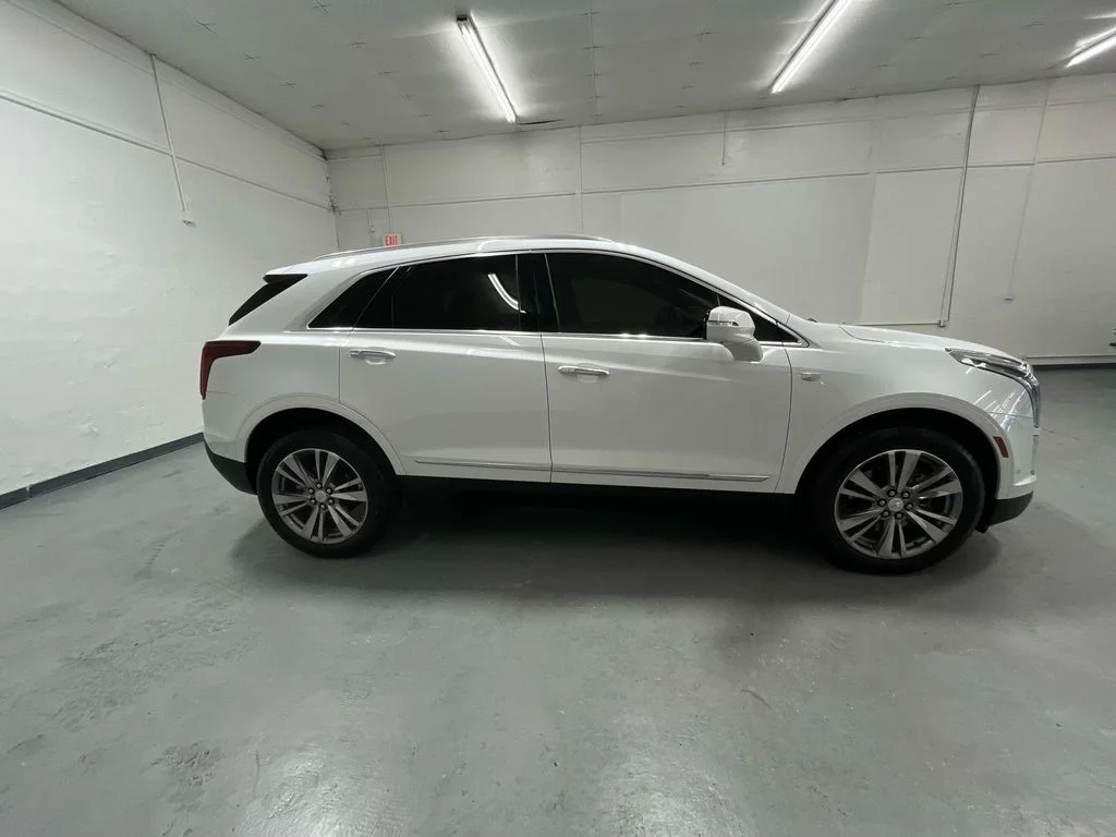 Used 2025 Crystal White Tricoat Cadillac Premium Luxury image 2