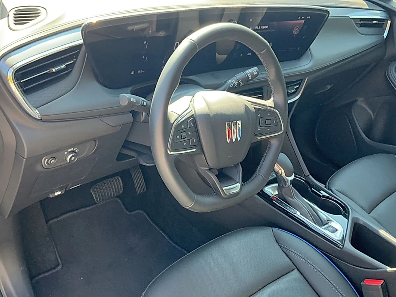 Used 2025 Summit White Buick Sport Touring FWD image 4