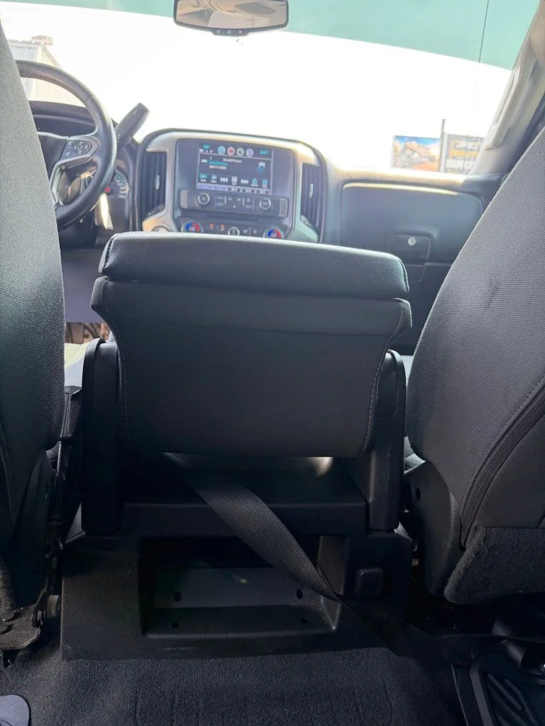 Used 2018 White Chevrolet LT image 19