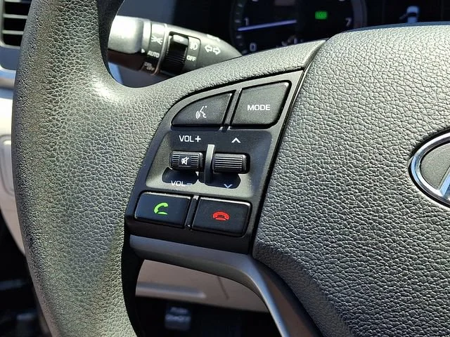Used 2017 Gray Hyundai SE image 21