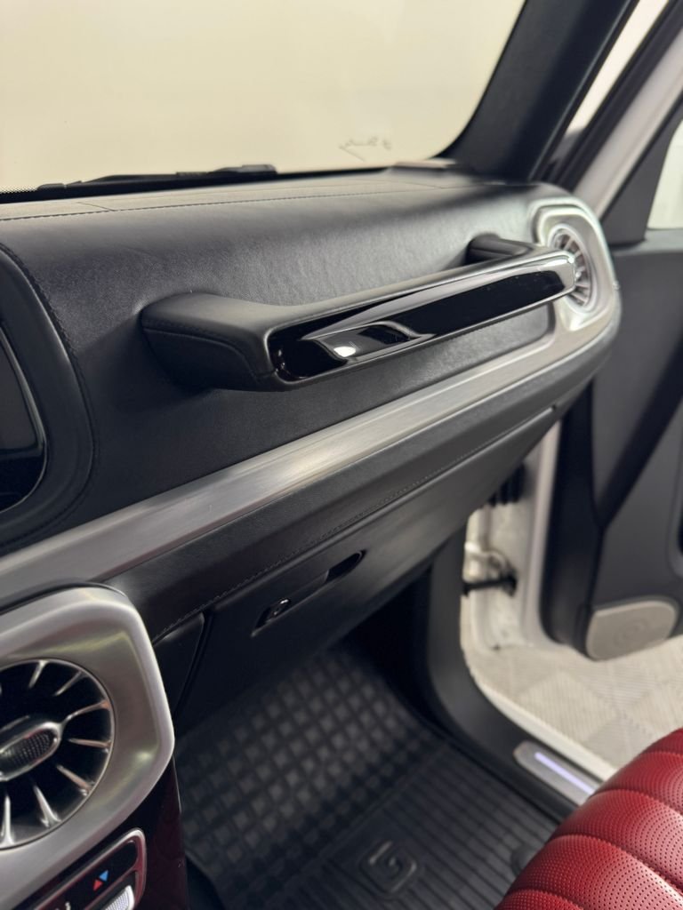 Used 2022 White Mercedes-Benz G 63 AMG® image 28