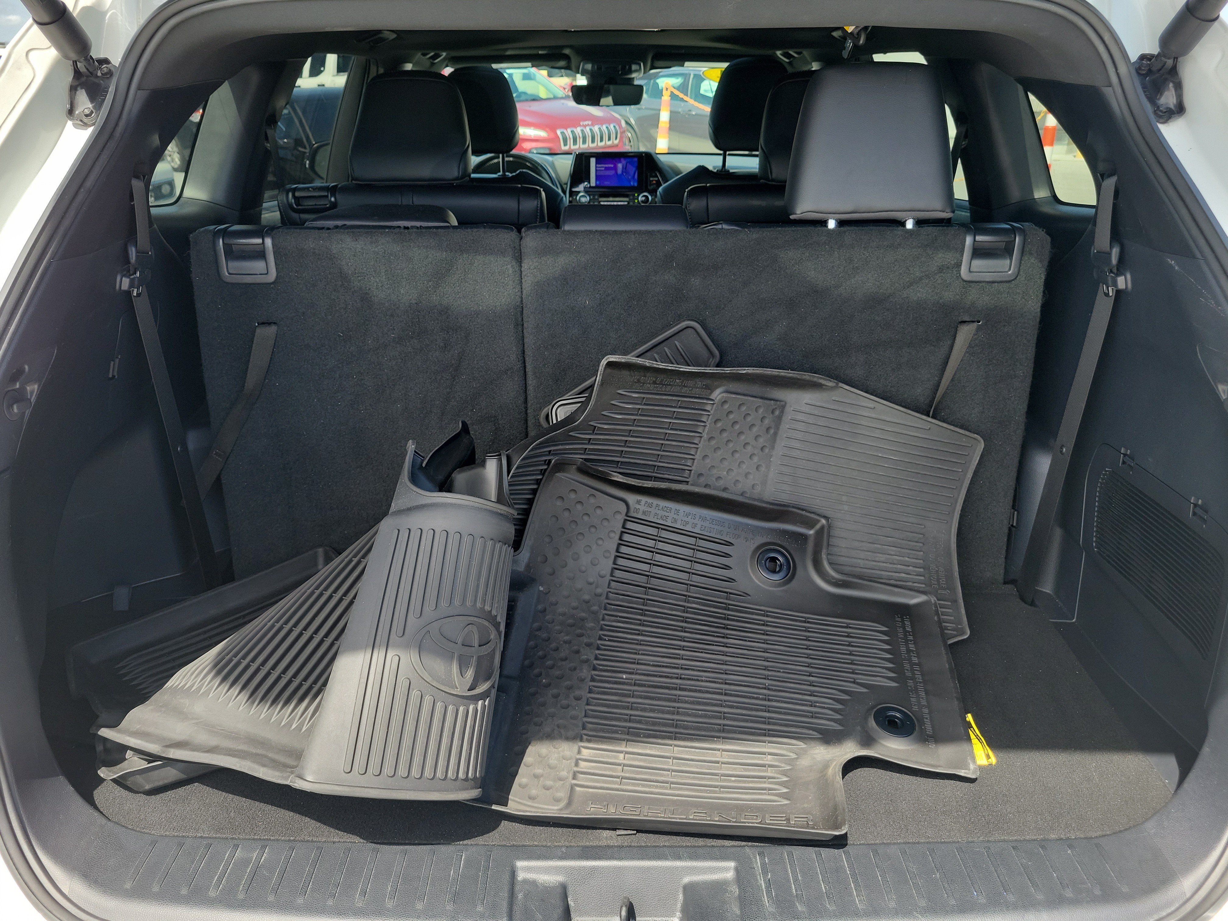 Certified Used 2024 Pearl Toyota LE image 10