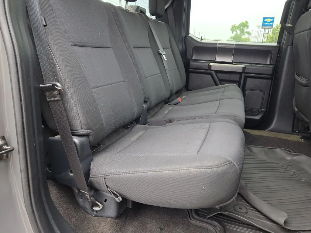 Used 2020 Gray Ford XLT image 9