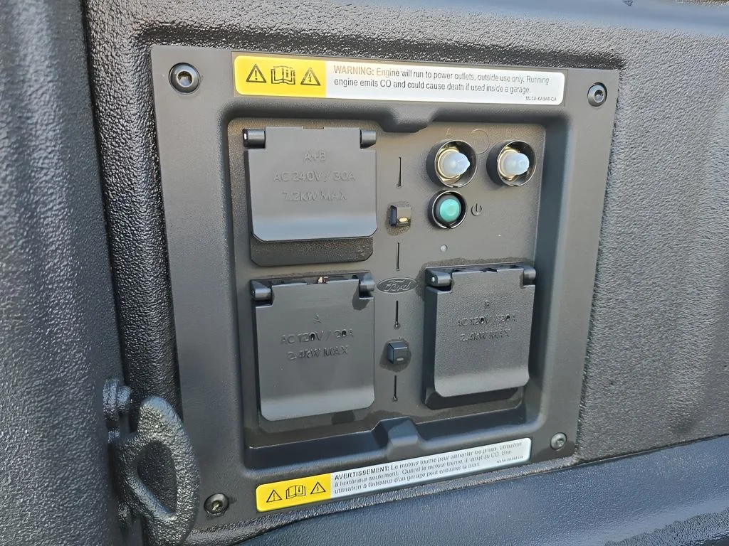 2025 Ford F-150 Platinum - Photo 37