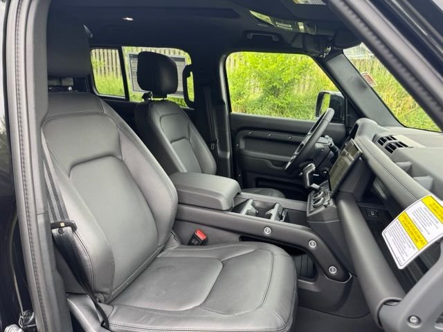 New 2026 Santorini Black Land Rover X-Dynamic SE image 20