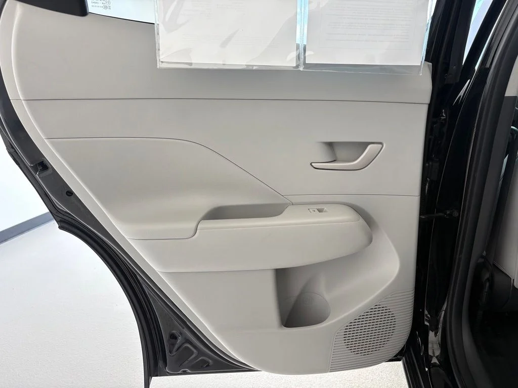 Used 2024 Black Hyundai SEL image 25