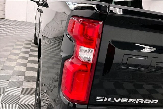 Used 2025 Black Chevrolet RST image 35