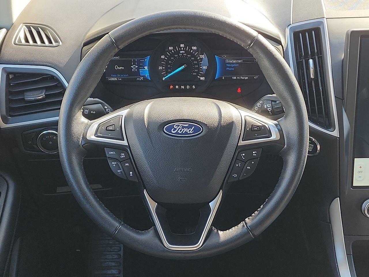 Used 2024 Oxford White Ford SEL image 19