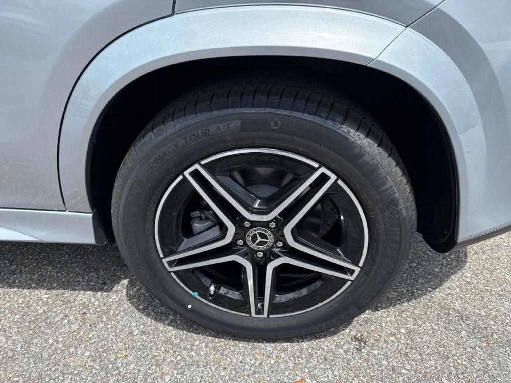 Certified Used 2025 Silver Mercedes-Benz GLE 350 image 3
