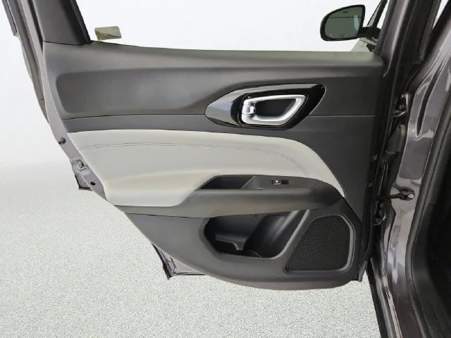 Used 2024 Metallic Jeep Limited image 24
