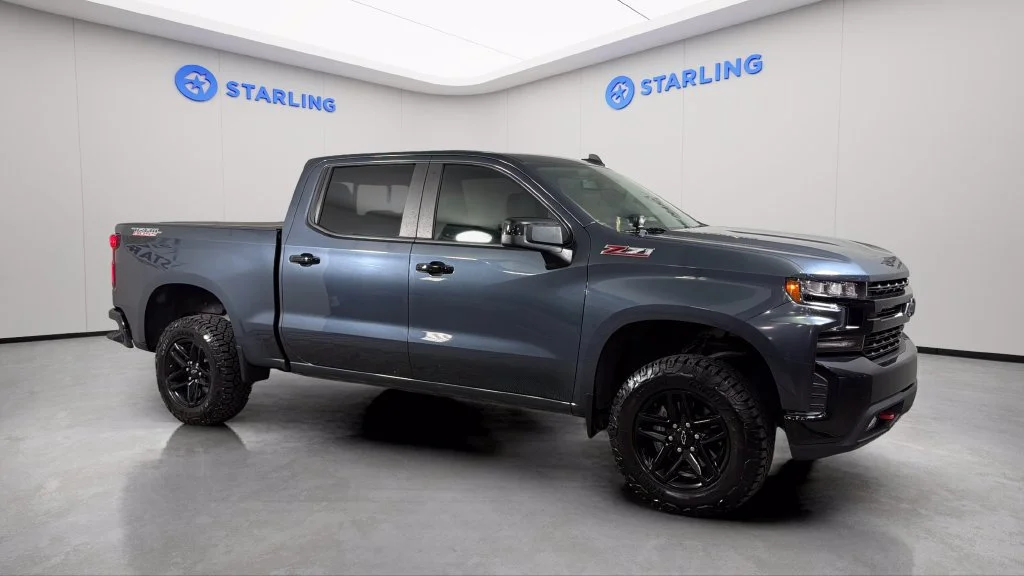 Used 2021 SHADOW GRAY METALLIC Chevrolet LT Trail Boss image 13