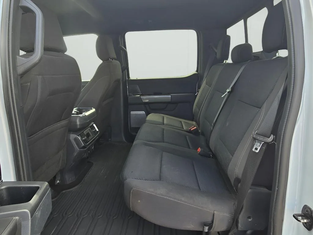 Used 2022 SPACE WHITE METALLIC Ford XLT image 26