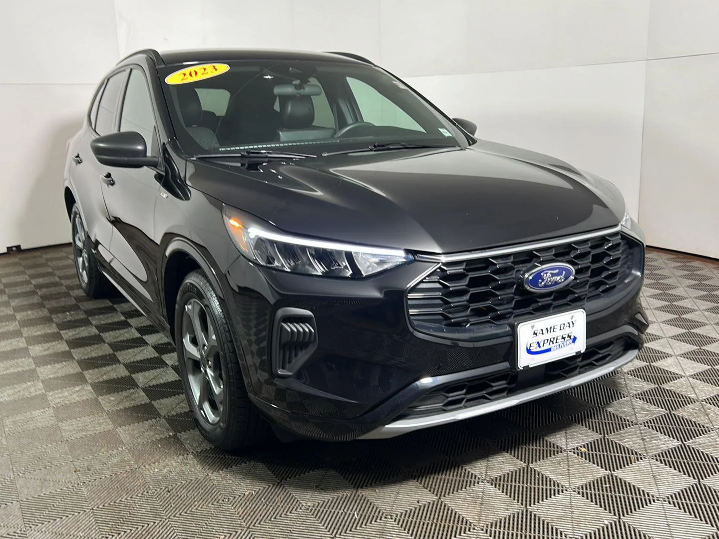 Used 2023 Agate Black Ford ST-Line image 4