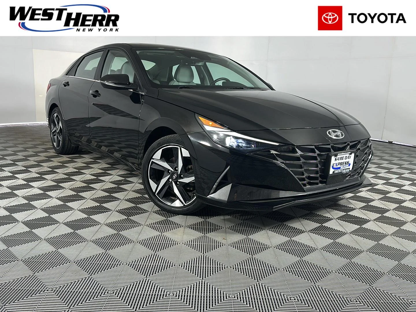 Used 2023 Onyx Black Hyundai Limited image 1