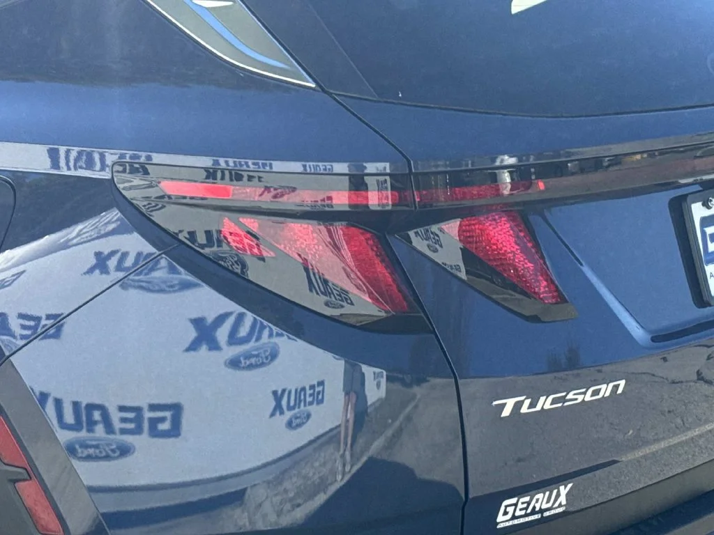 Used 2025 Blue Hyundai SEL image 10