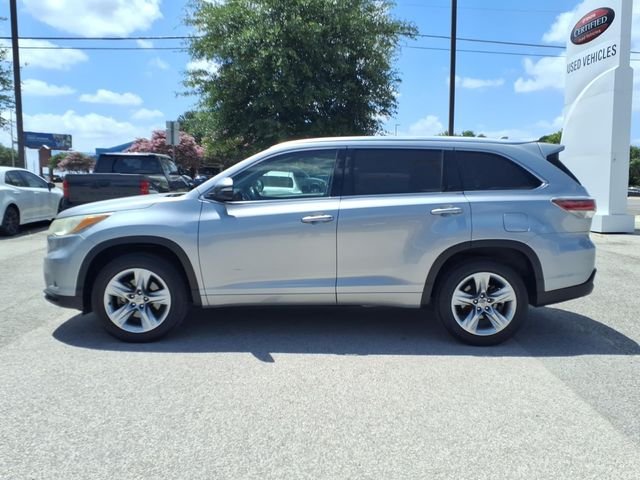 Used 2015 Silver Toyota Limited image 4