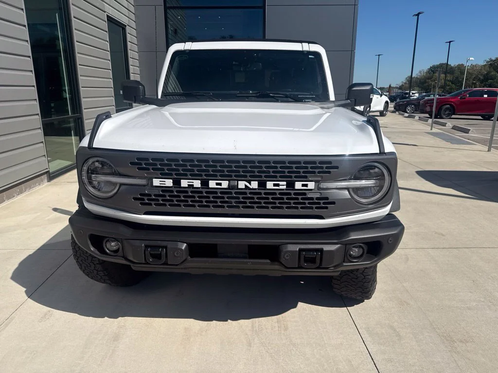 Used 2022 Oxford White Ford Badlands image 9