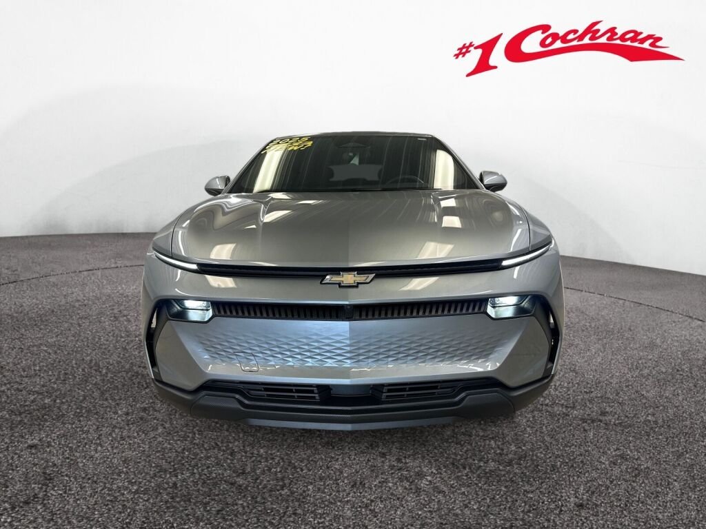 Used 2025 Sterling Gray Metallic Chevrolet LT image 32