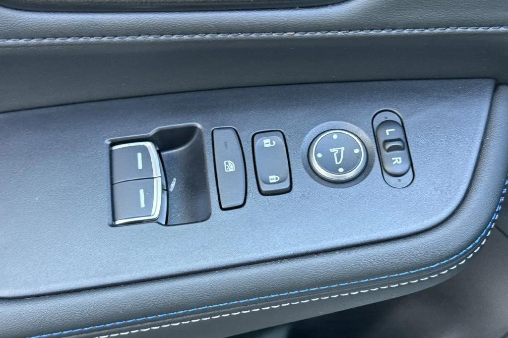 Used 2026 Winter Frost Pearl Honda  image 14