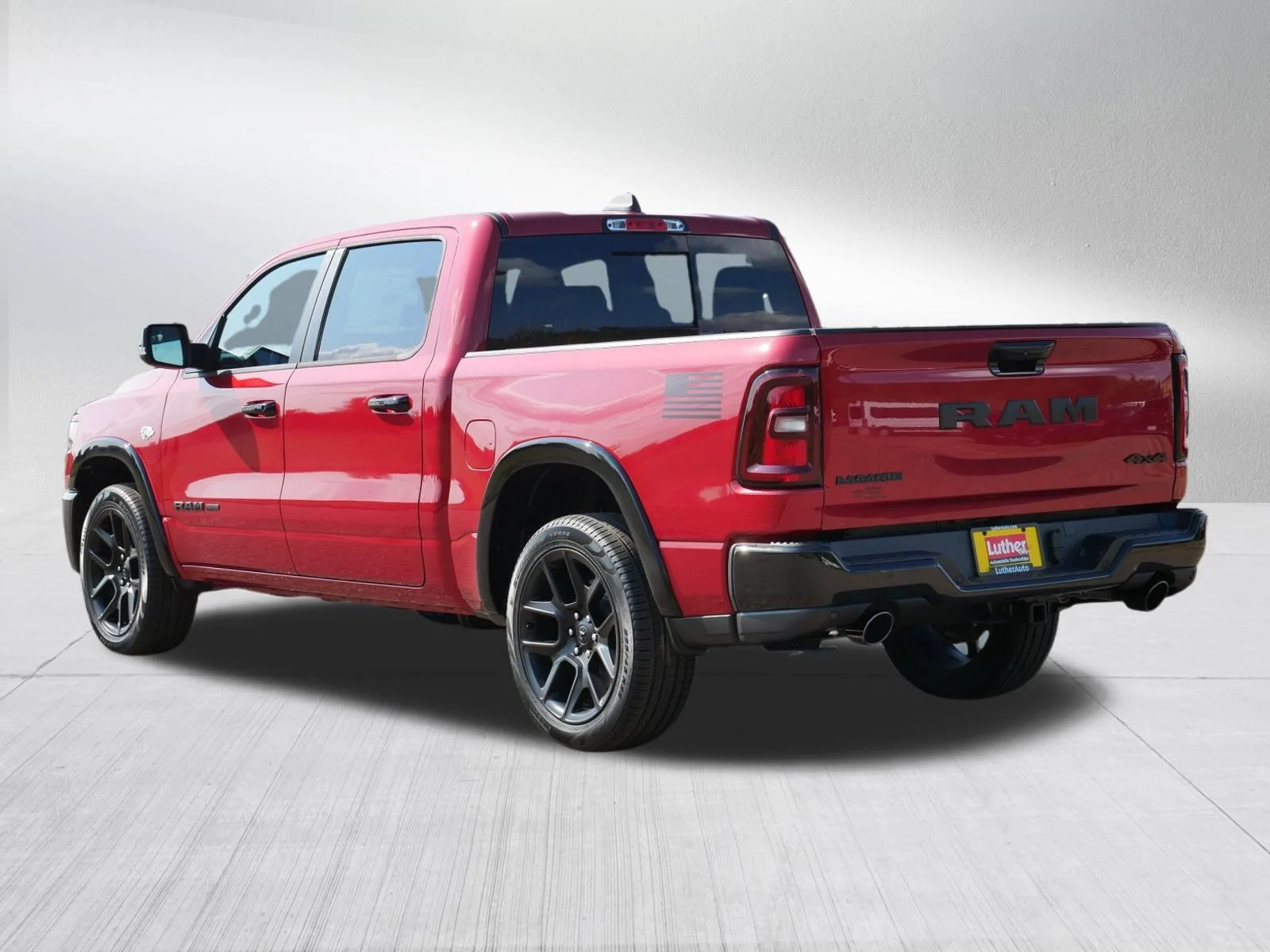 New 2026 Molten Red Pearl-Coat Exterior Paint RAM Laramie image 3