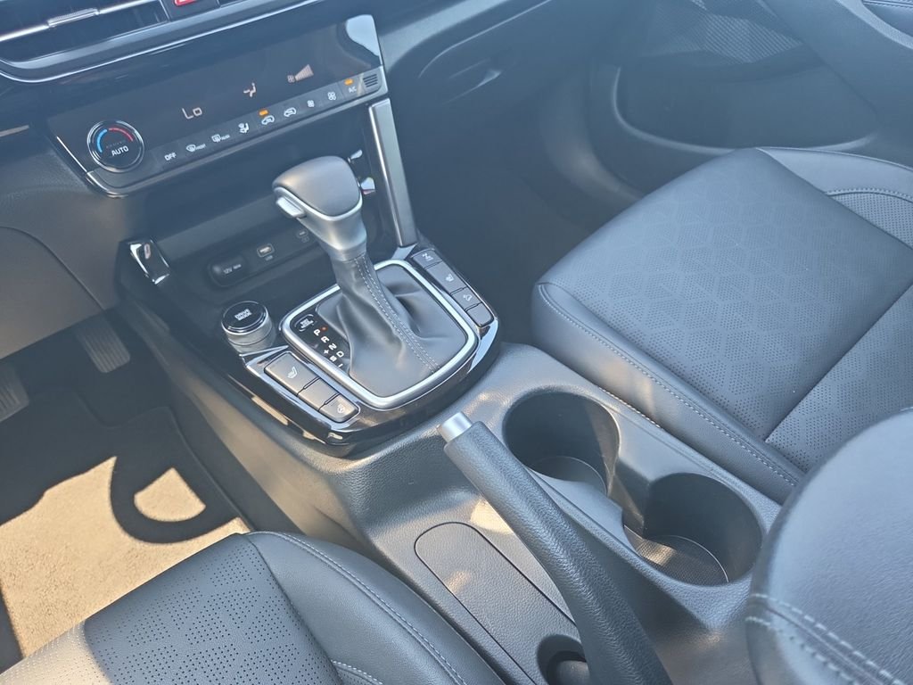 Used 2024 Black Kia S image 21