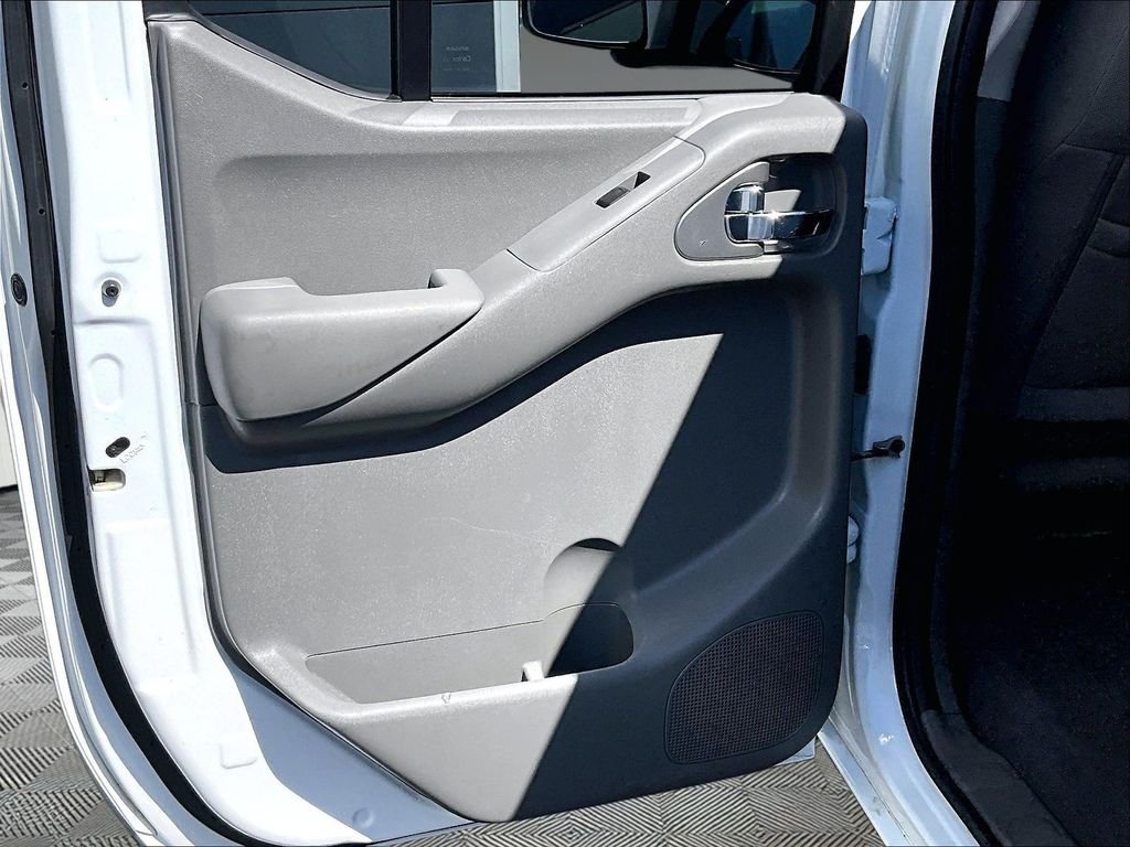 Used 2019 White Nissan SV image 21