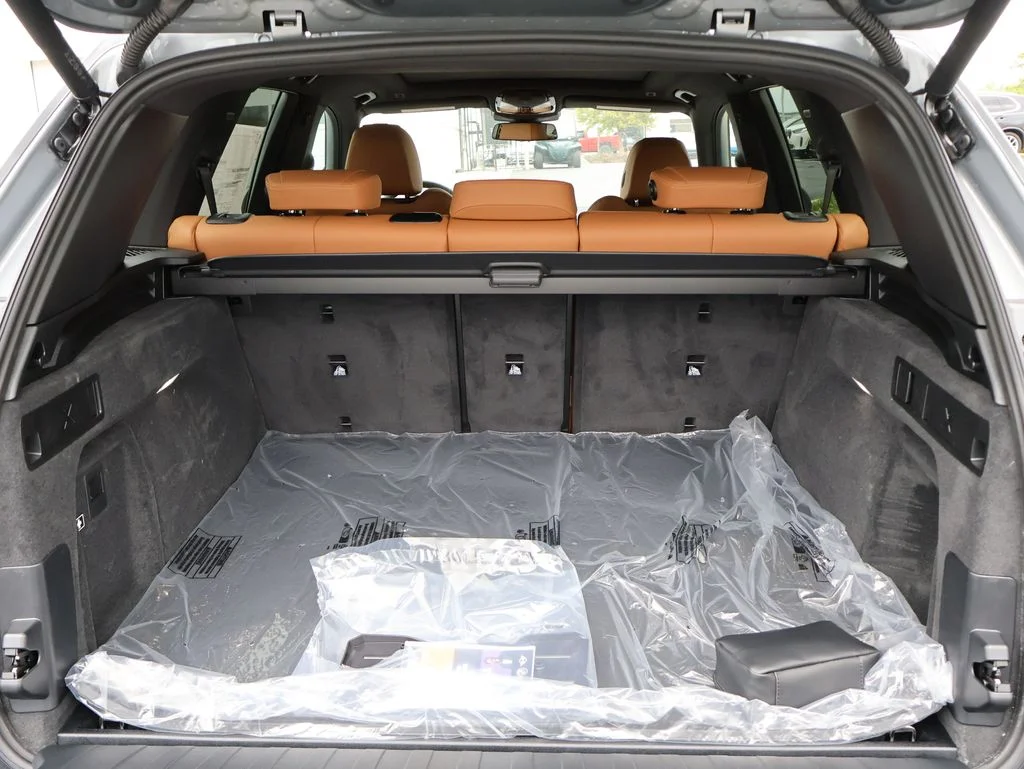 New 2026 Gray BMW xDrive40i image 17