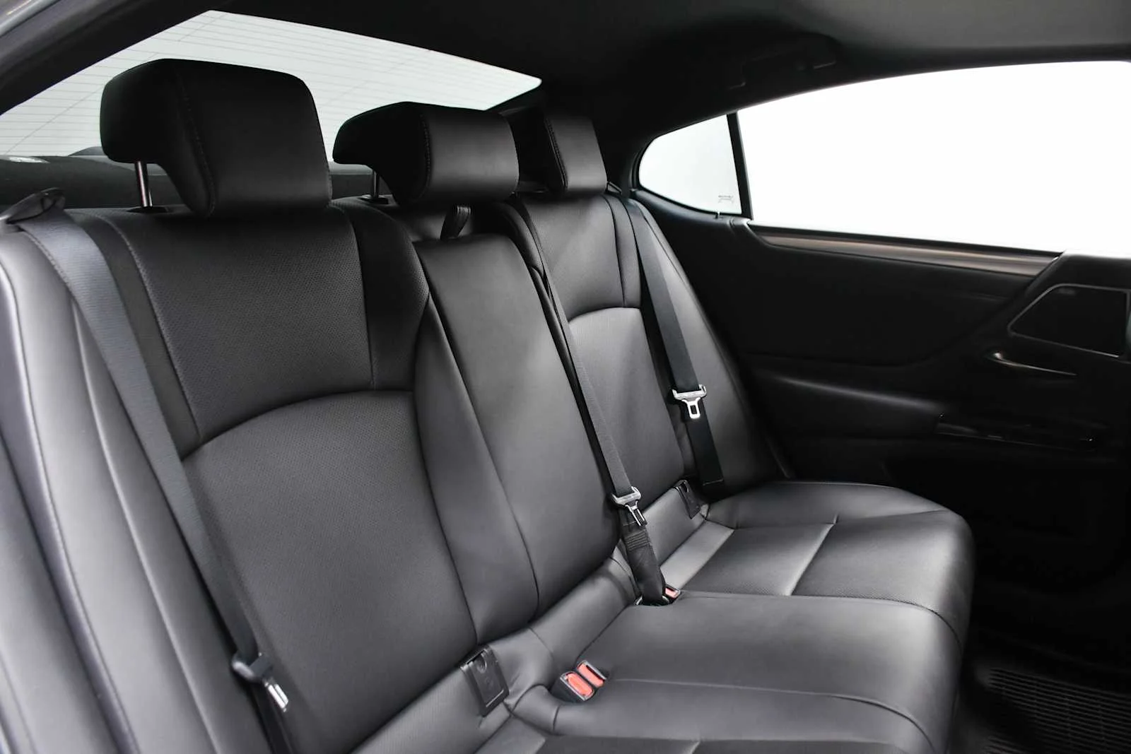 Used 2023 Iridium Lexus F SPORT Handling image 24