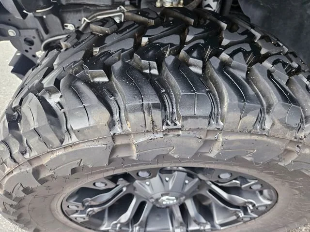 Used 2024 Green Jeep Mojave image 28