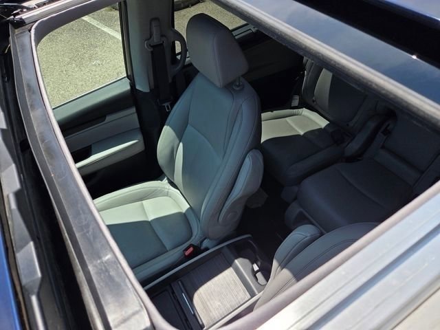 Used 2023 Obsidian Blue Pearl Honda EX-L image 8