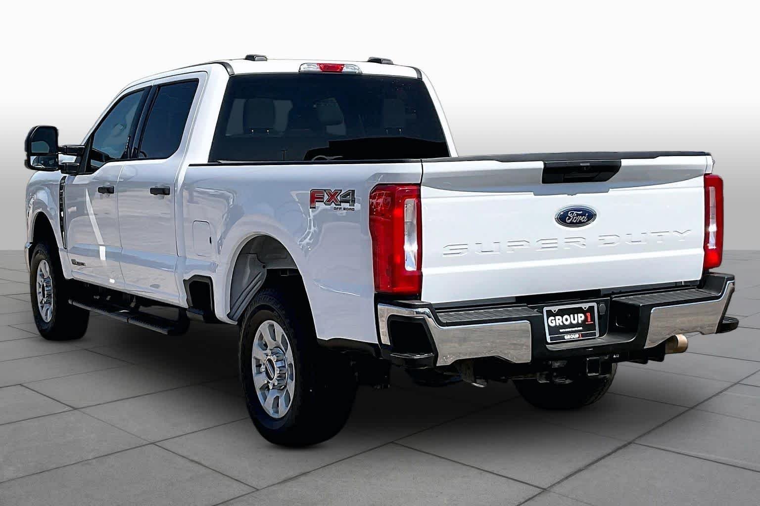 Used 2024 Oxford White Ford XLT image 11