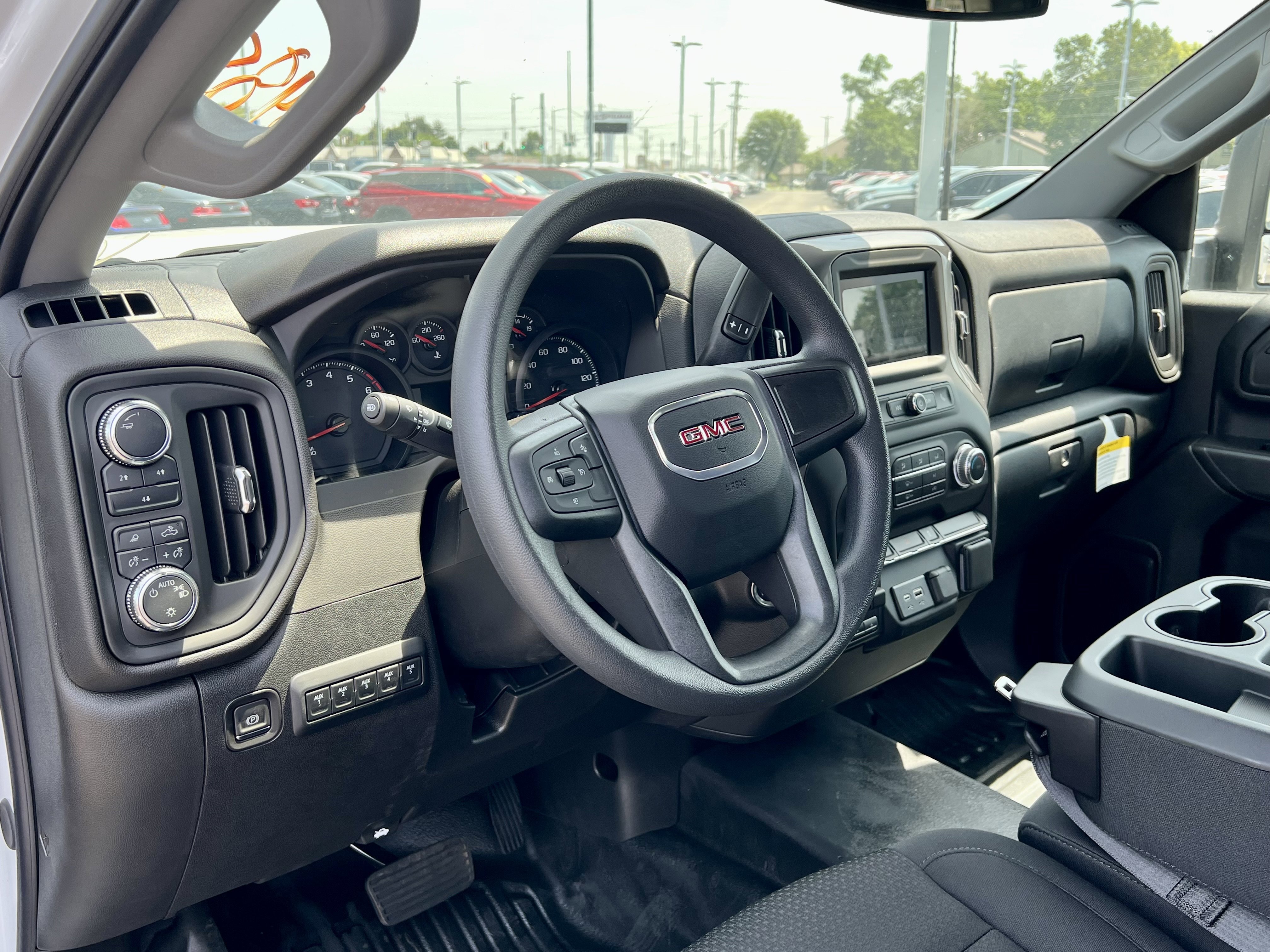 2025 GMC Sierra 2500HD Pro - Photo 17