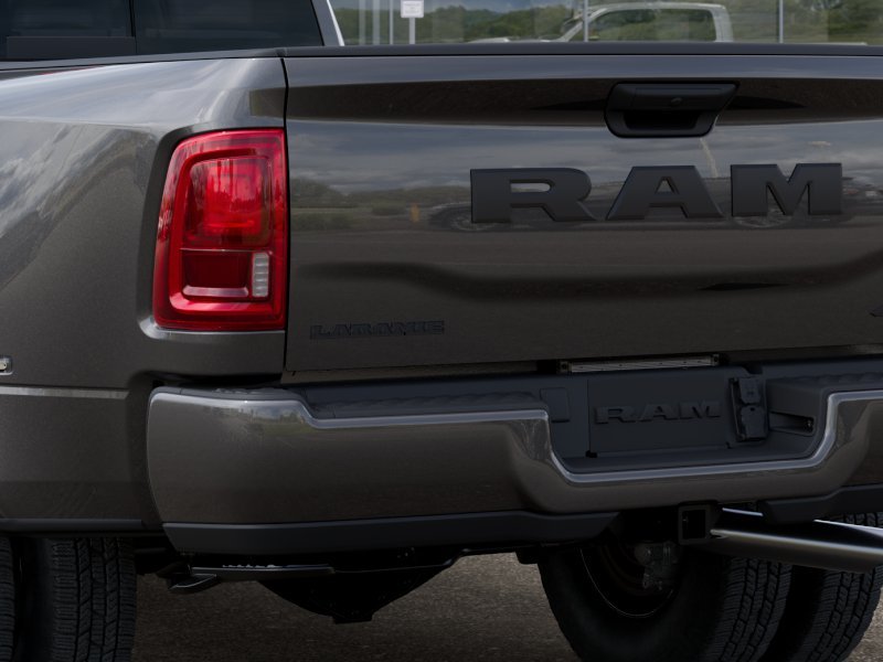 New 2026 Granite Crystal Metallic Clear-Coat Exterior Paint RAM Laramie image 39