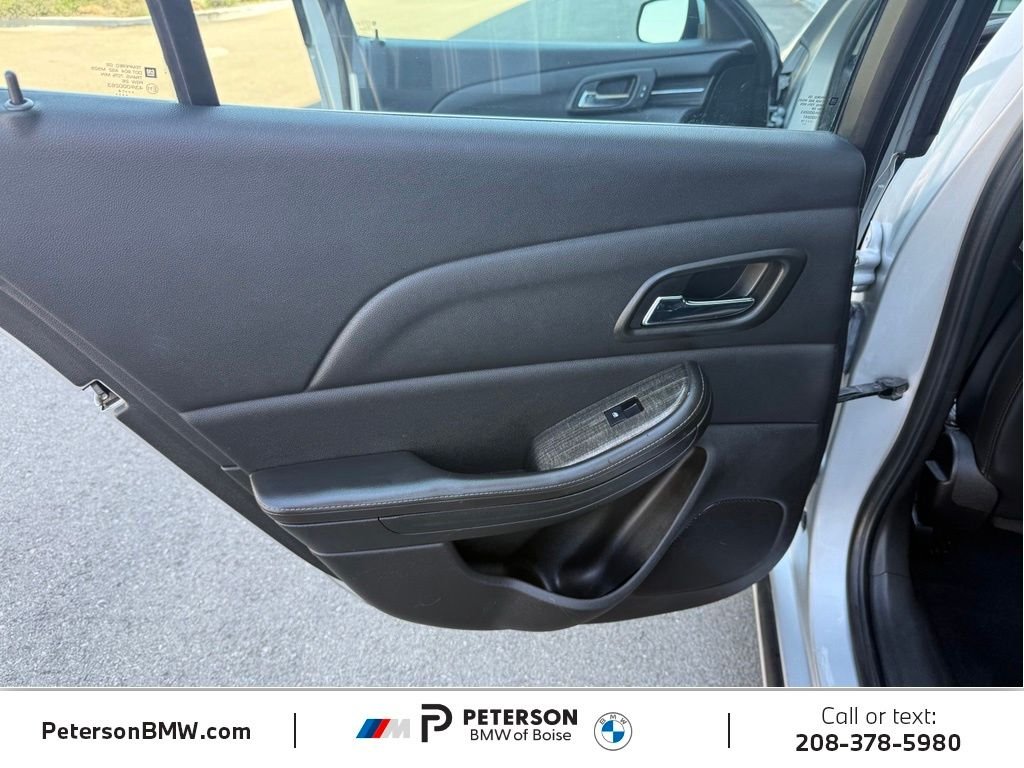 Used 2014 Silver Chevrolet LT image 15