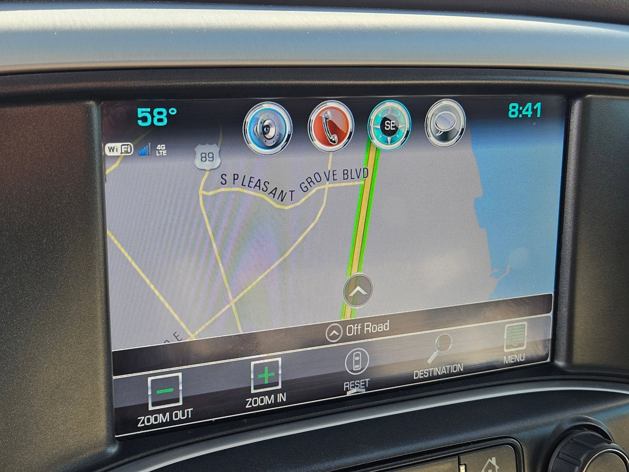 Used 2018 White Frost Tricoat GMC SLT image 25